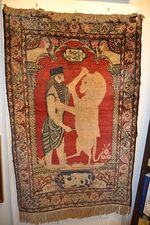 Rucne tkany koberec | antikvariat - detail starozitnosti