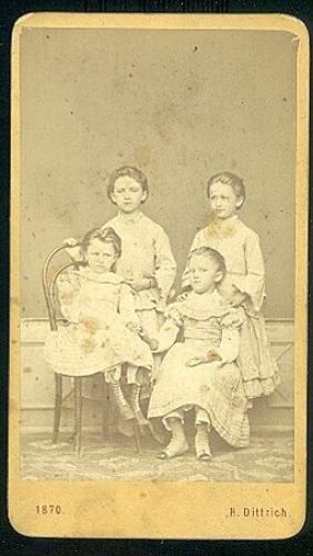4 dcery | antikvariat - detail pohlednice