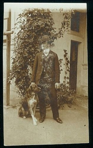 Pes a jeho pan | antikvariat - detail pohlednice