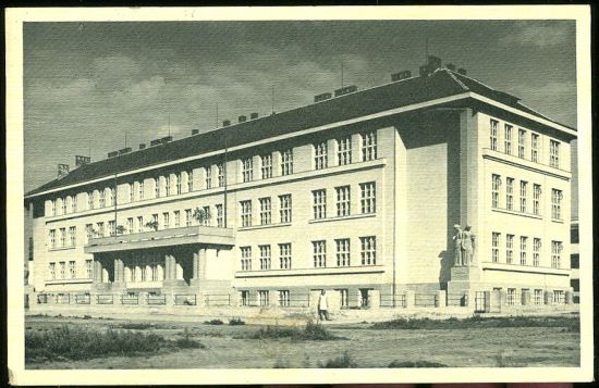 Hodonin  Nova skola | antikvariat - detail pohlednice