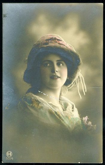 Dama v klobouku | antikvariat - detail pohlednice