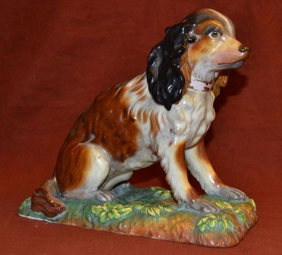 Pes  porcelanova plastika | antikvariat - detail starozitnosti